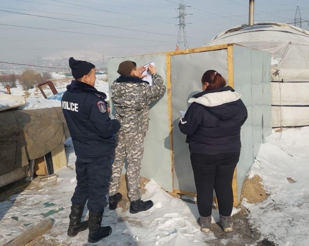 Үерийн эрсдэлтэй бүсэд суурьшсан айл өрхүүдэд мэдэгдэл хүргүүллээ