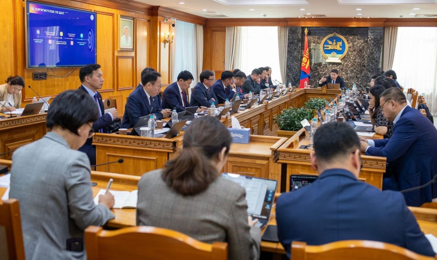 2025 оны  улсын төсвийн төслийг УИХ-д өргөн барихаар боллоо