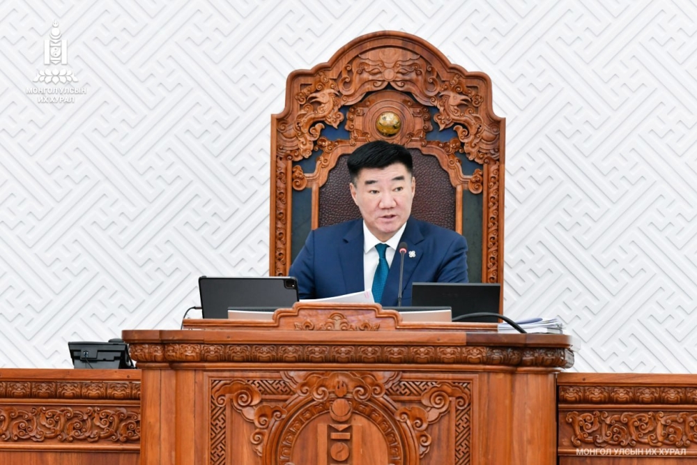 Улсын Их Хурлын гишүүнийг эгүүлэн татах тухай Монгол Улсын Ерөнхийлөгчийн санаачилсан хуулийн төслийг хэлэлцэх, эсэх хэлэлцүүлгийг явууллаа