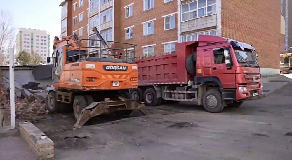 Зөвшөөрөлгүй барьсан 137 гараашийг буулгалаа