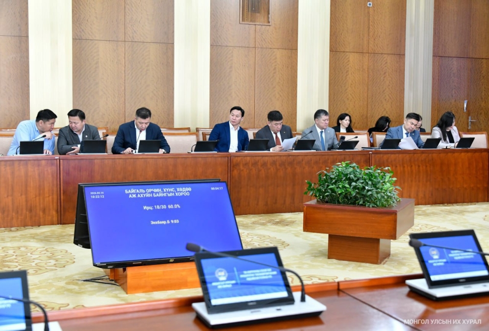 Газар зүйн нэрийн жагсаалтад нэмэлт, өөрчлөлт оруулахтай холбоотой тогтоолын төслийг хэлэлцэж, хаврын тариалалтын бэлтгэл, мал төллөлтийн талаарх мэдээллийг сонслоо