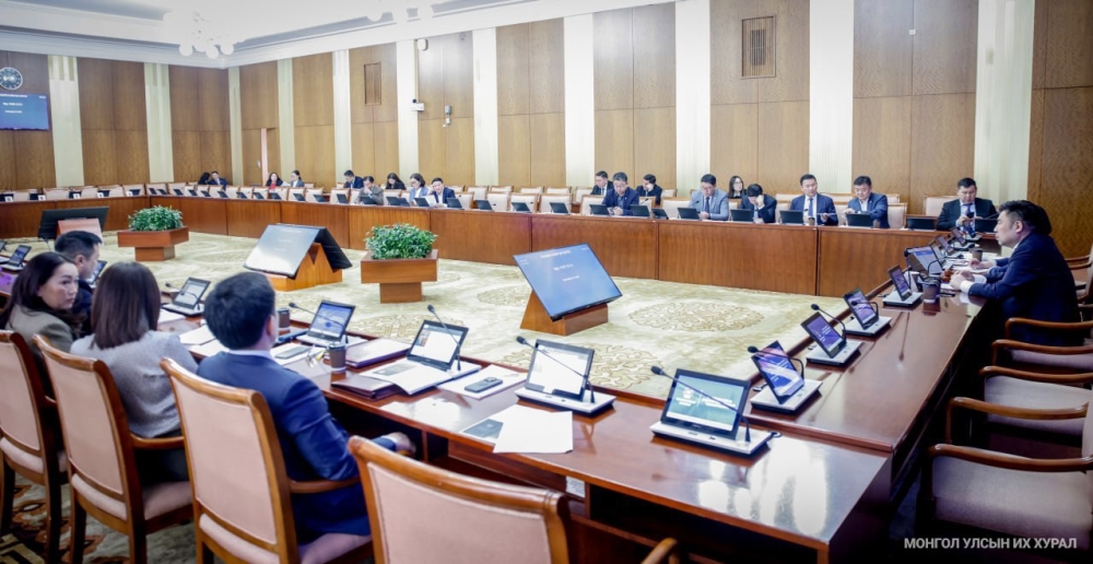 Гадаад зээллэгийн ашиглалт, үр ашгийг нэмэгдүүлэх тухай хуулийн төслийн эцсийн хэлэлцүүлгийг хийж, гүйцэтгэлийн аудитын тайлан, дүгнэлтүүдтэй танилцлаа
