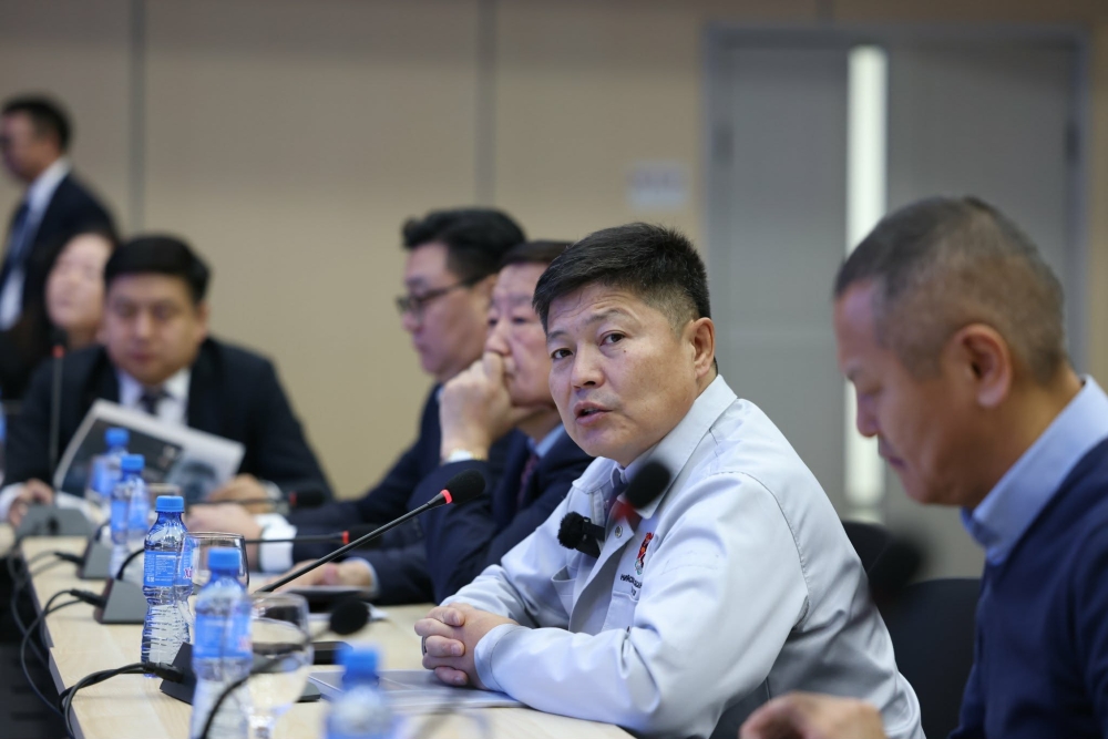 Бизнес эрхлэхэд хүндрэл учруулдаг, олон үе шаттай, зөвшөөрөл, хяналтын тогтолцоонд өөрчлөлт оруулна