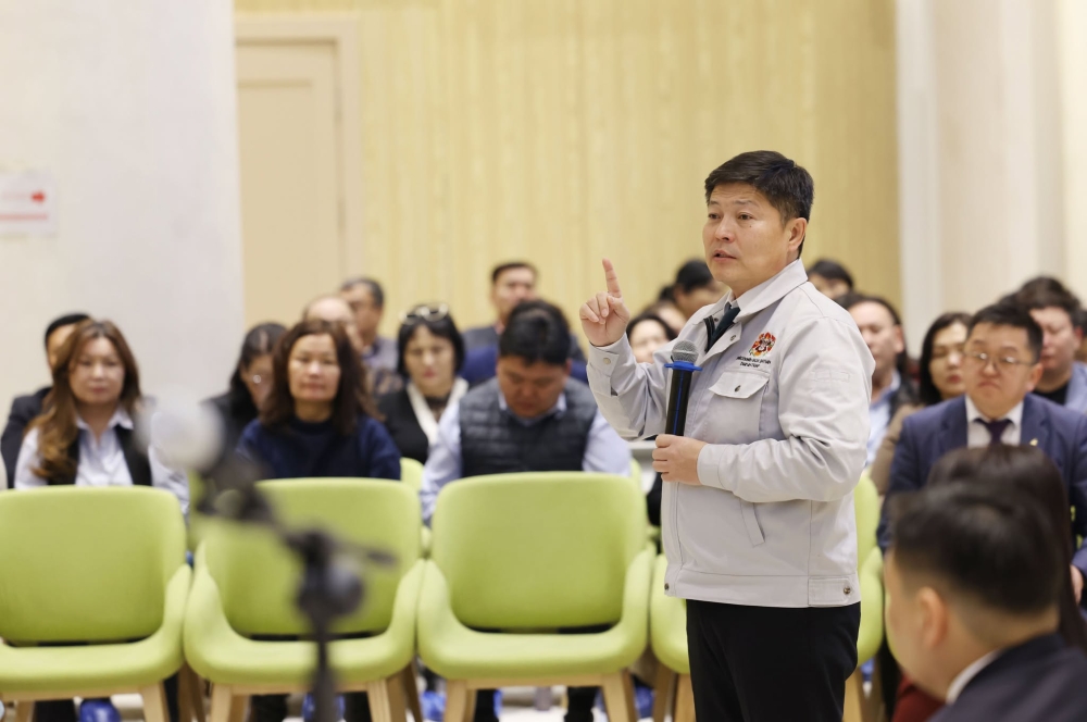 Х.Нямбаатар: Нийслэлийн ерөнхий боловсролын сургуулийн сургалтын чанар, агуулгыг сайжруулах санал, санаачилгыг дэмжинэ