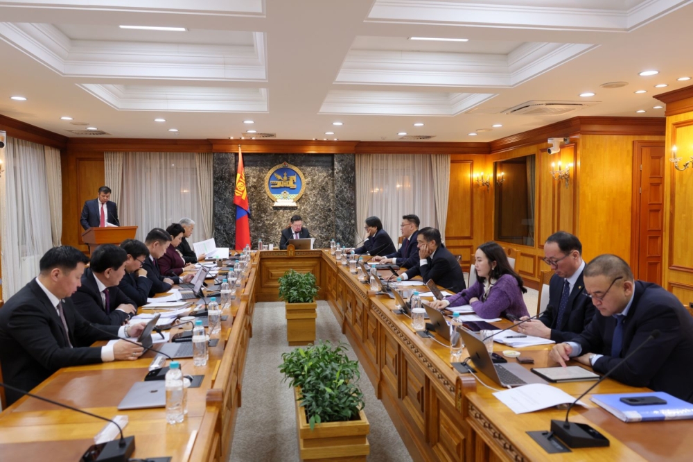 Хяналт шалгалтын давхардал, хүнд суртал, чирэгдлийг арилгаж, мэргэжил, арга зүйгээр зөвлөн тусалж ажиллахыг Ерөнхий сайд үүрэг болгов