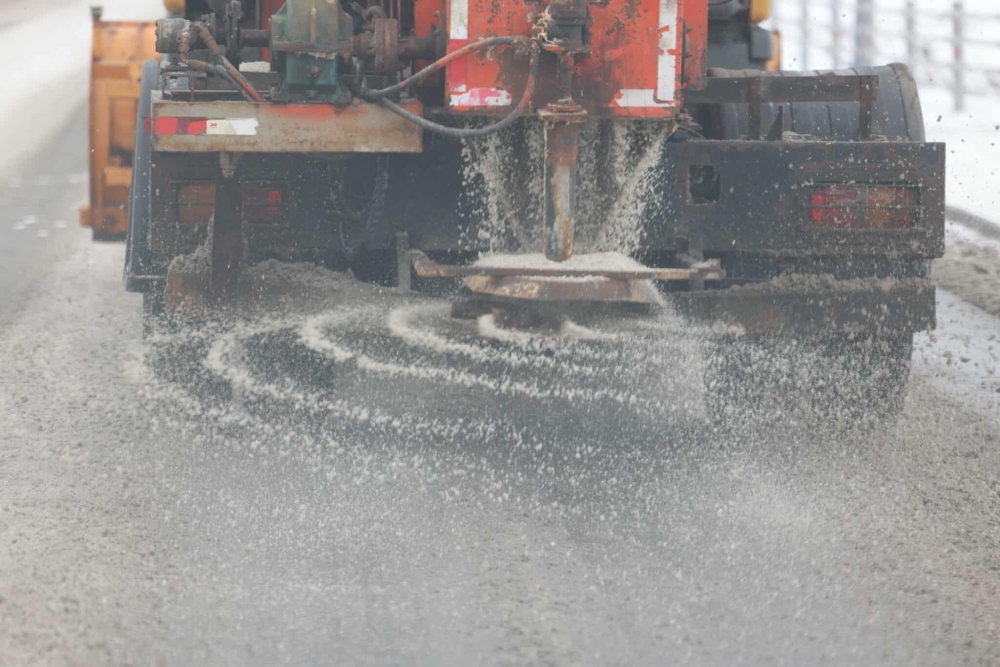 Баянгол дүүргийн нийтийн эзэмшлийн зам, талбайг 24 машин техник, 183 хүний бүрэлдэхүүнтэй цэвэрлэж байна