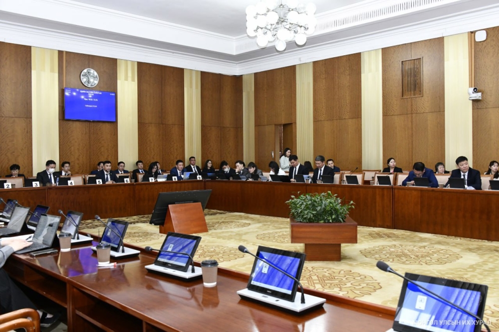 Монгол Улсын 2024 оны нэгдсэн төсвийн гүйцэтгэл болон төсвийн тодотголын төслийн хоёр дахь хэлэлцүүлгийг хийлээ