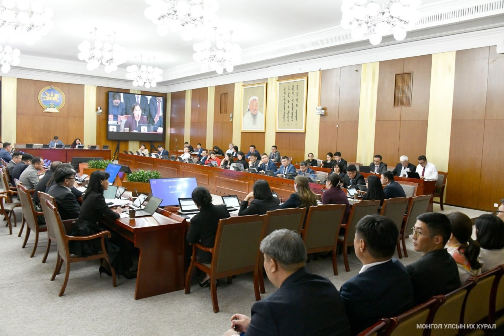 Төсвийн тодотголын төслийн хоёр дахь хэлэлцүүлгийг хийж, Харьяатын тухай хуульд нэмэлт оруулах тухай хуулийн төслийг хэлэлцэхийг дэмжлээ
