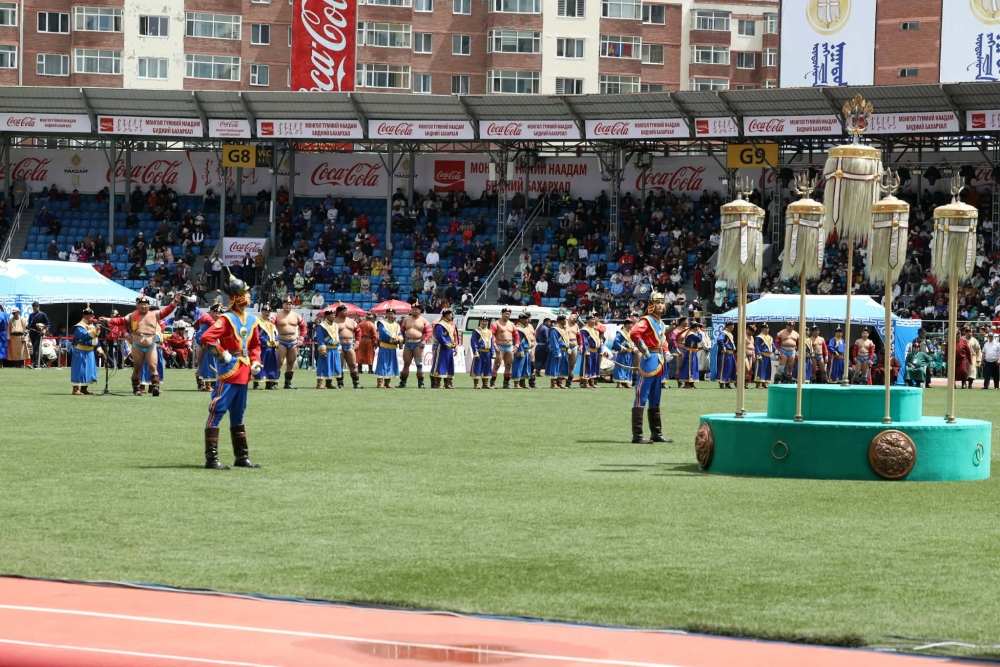 Хүчит бөхийн барилдааны тавын даваа үргэлжилж байна