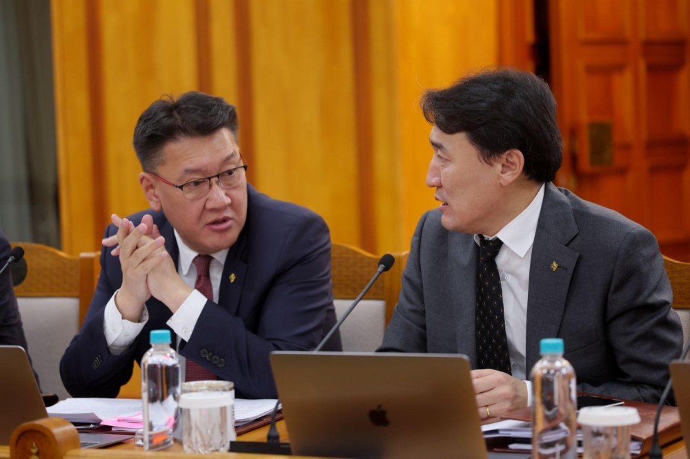 Нийгмийн сүлжээнд 16 насанд хүрээгүй хүүхдийг бүртгэхийг хуулиар хязгаарлана