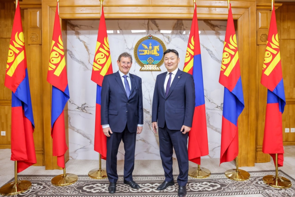 Люксембургийн Их Гүнт Улсын парламентын Гадаад бодлогын байнгын хорооны дарга Гүсти Граас тэргүүтэй төлөөлөгчид Монгол Улсад айлчилж байна