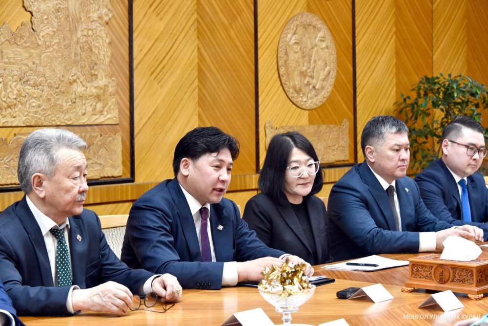 УИХ-ын гишүүн Н.Батсүмбэрэл Унгар Улсын Үндэсний Ассамблейн дэд дарга Др.Олах Лайош-д бараалхлаа