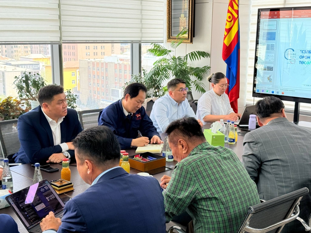 Мега төслүүдэд дотоодын үйлдвэрлэгч компаниудтай хамтарч ажиллах талаар санал солилцлоо