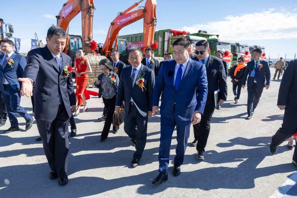 Ерөнхий сайд Л.Оюун-Эрдэнэ: Засгийн газрын мега төслийн нэгдүгээрт эрэмбэлэгдсэн Гашуунсухайт-Ганцмод төмөр замын их бүтээн байгуулалт гараанаас гарлаа