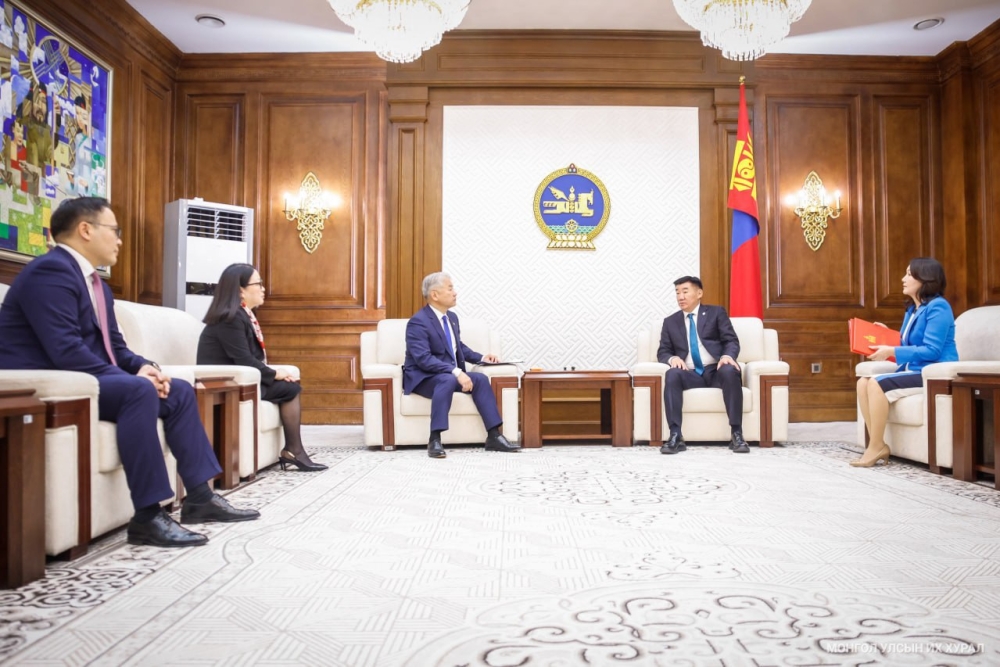 “Монгол Улсын хөгжлийн 2027 оны төлөвлөгөө батлах тухай” Улсын Их Хурлын тогтоолын төсөл өргөн мэдүүллээ