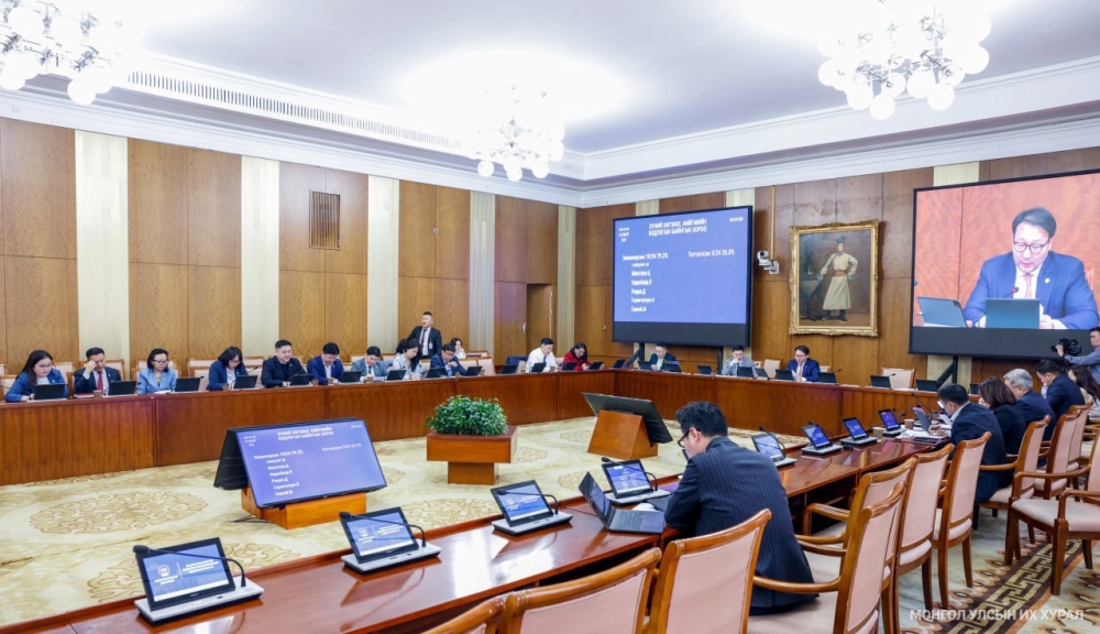 Цусны донорын тухай хуулийн төслийн анхны хэлэлцүүлгийг хийж, зарчмын зөрүүтэй 62 саналаар санал хураалт явууллаа