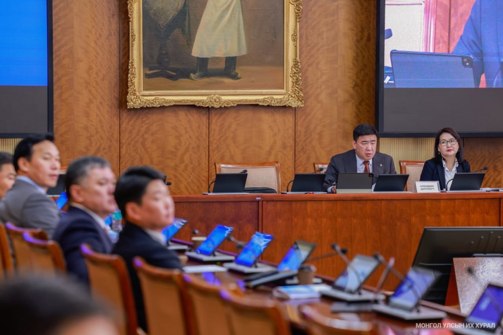 Улсын дунд хугацааны хөгжлийн бодлого, төлөвлөлтийн баримт бичгийн төслийн анхны хэлэлцүүлгийг хийлээ