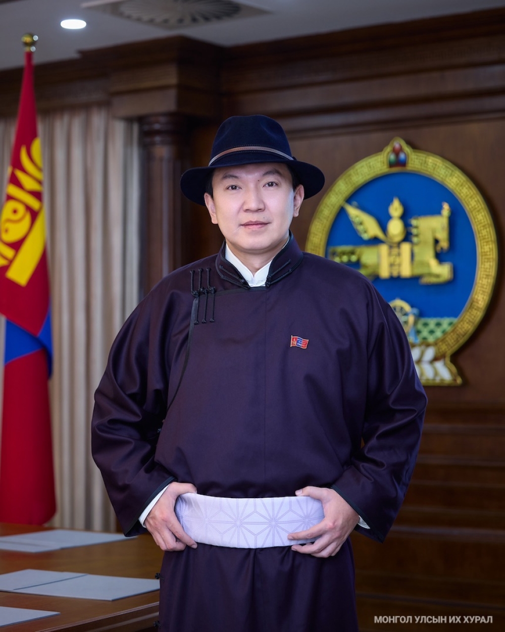 Анхдугаар Үндсэн хуулийг баталж, Бүгд Найрамдах Улс тунхагласан өдрийг тохиолдуулан УИХ-ын дарга Н.Учрал мэндчилгээ дэвшүүлэв