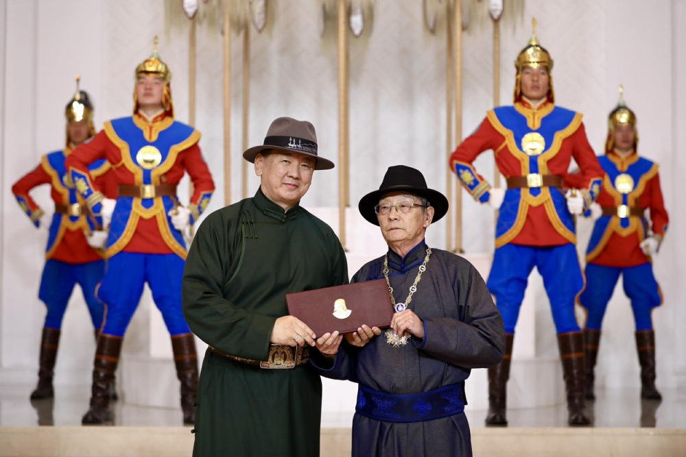 Академич Содовсүрэнгийн Нарангэрэлд “Чингис хаан” тэргүүн зэргийн одон хүртээлээ