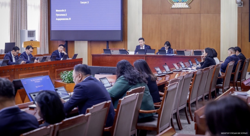“Монгол Улсыг 2026-2030 онд хөгжүүлэх таван жилийн үндсэн чиглэл батлах тухай” УИХ-ын тогтоолын төслийг хэлэлцэв