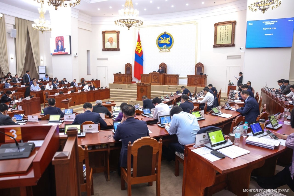 Улсын Их Хурлын дэд даргаар Ж.Бат-Эрдэнийг сонгож, Х.Ганхуяг Шадар сайдаар томилогдов