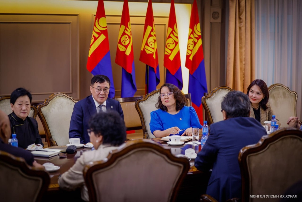 Улсын Их Хурлын гишүүд “Нээлттэй парламент: Эксперт”- 2025 хөтөлбөрт хамрагдаж буй ахмадуудтай уулзлаа