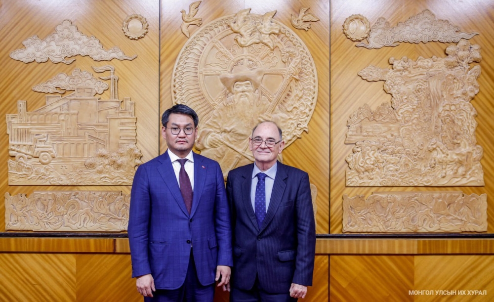 Монгол-Кубын парламентын бүлгийн дарга Ө.Шижир БНКУ-аас Монгол Улсад суугаа Элчин сайд Хорхе Феррер Родригестэй уулзлаа