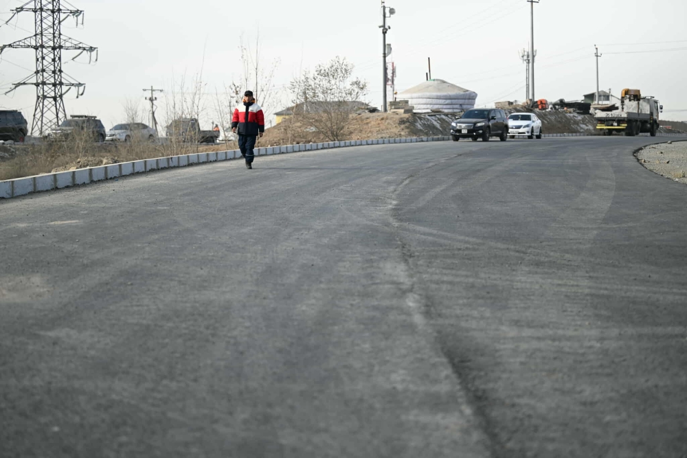 Толгойтын замыг Ард Аюушийн өргөн чөлөөтэй холбох 1.5 км авто замын зорчих хэсгийн хөдөлгөөнийг энэ сарын 31-нд нээнэ