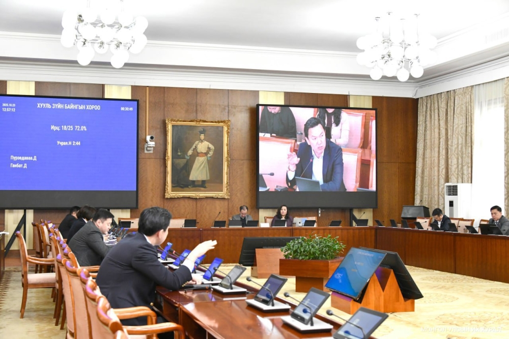 Хууль, тогтоолоор үүрэг, чиглэл болгосон УИХ-ын шийдвэрийн биелэлтийн тайланг хэлэлцэж, төсвийн төслийн гурав дахь хэлэлцүүлгийг хийлээ