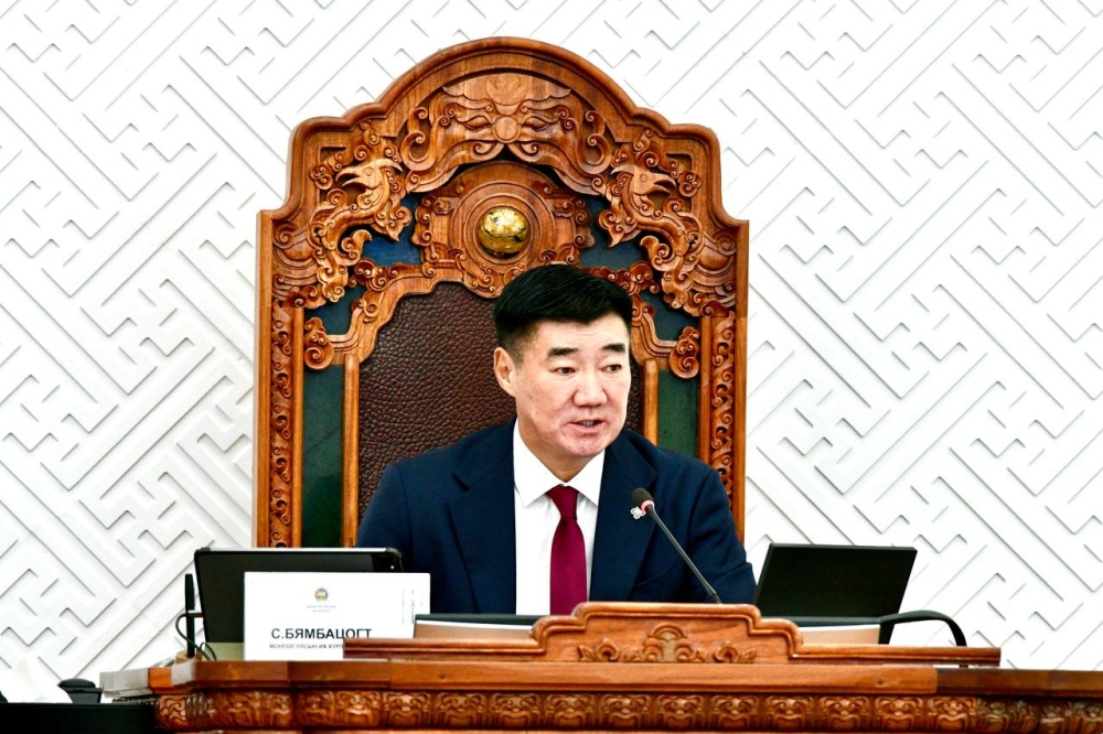 Чуулганы нэгдсэн хуралдаанаар Статистикийн тухай хуулийн шинэчилсэн найруулга болон Дулаан хангамжийн тухай хуулийн төслийг хэлэлцэж эхэллээ