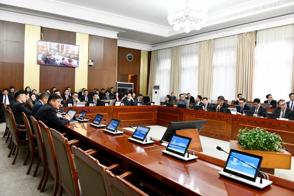 Төсвийн зарлагын хяналтын дэд хороо Монгол Улсын 2027 оны төсвийн тухай хуулийн төслүүдийн гурав дахь хэлэлцүүлгийг хийлээ