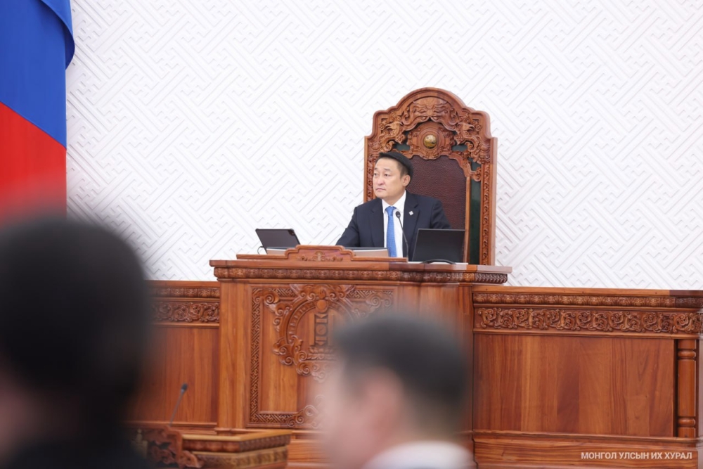 Монгол Улсын 2026 оны төсвийн хүрээний мэдэгдэл, 2027-2028 оны төсвийн төсөөллийн тухай хуульд өөрчлөлт оруулах тухай хуулийн төслийн нэг дэх хэлэлцүүлгийг хийлээ