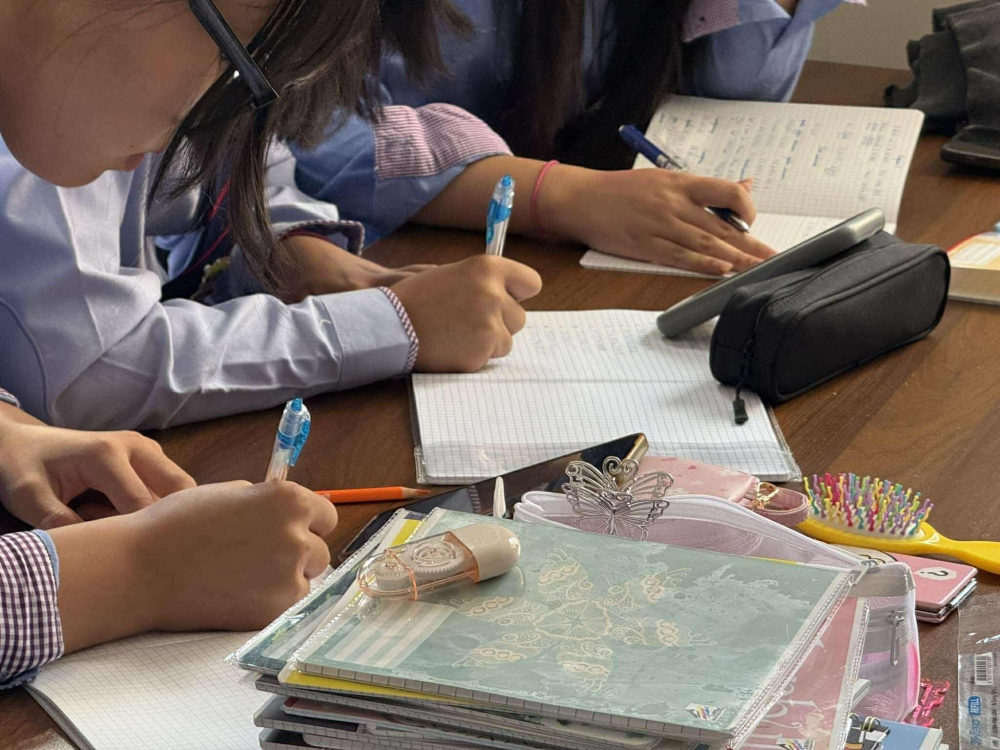 А.Амартүвшин: Сургуулийн хүртээмжгүй байдлаас болж нэг ширээ, хоёр сандал дээр гурван хүүхэд сууж байна