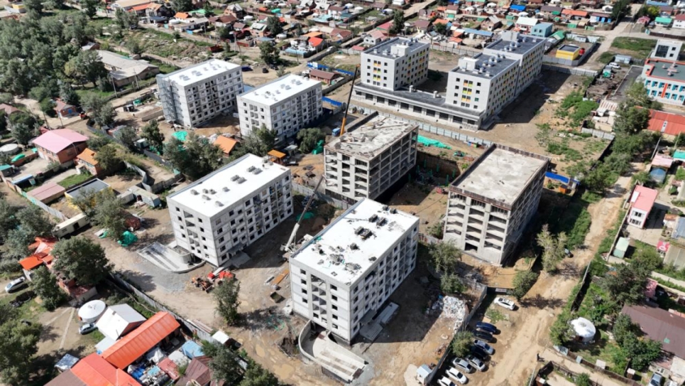 Баянхошуу хот орон сууцжуулах төслийн эхний ээлжийн 110 айлын орон сууцыг улсын комисст хүлээлгэн өглөө