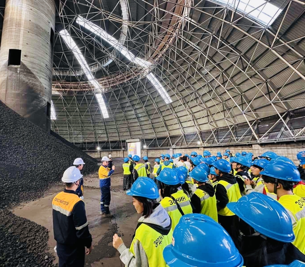 ЦОГТЦЭЦИЙ СУМЫН "МӨРӨӨДӨЛ" СУРГУУЛИЙН СУРАГЧИД УУРХАЙД ЗОЧИЛЛОО