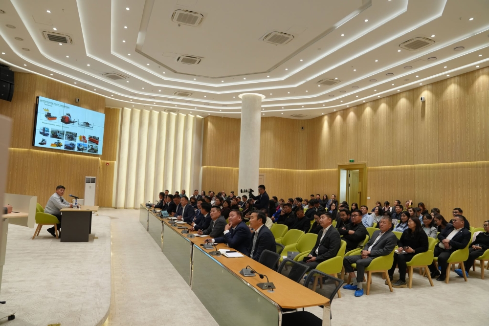 Х.Нямбаатар: Хот, нийтийн аж ахуйн салбарын ажилчдын цалинг инфляцтай уялдуулж, жил бүр нэмнэ