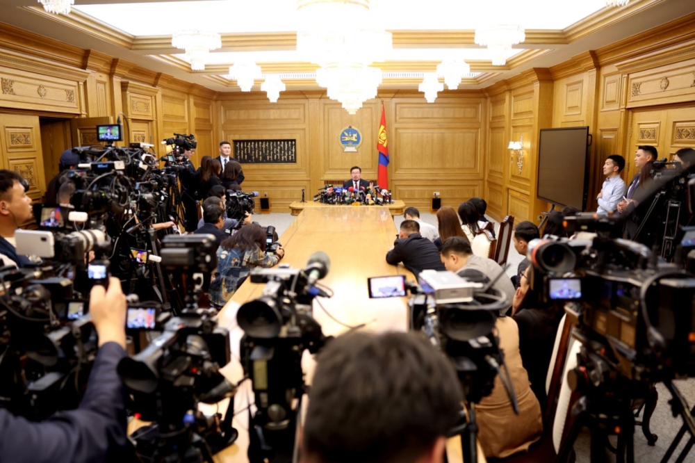 Ерөнхий сайд Г.Занданшатар: Авлига, нүүрсний хулгайг хаацайлсан эв нэгдэл байх ёсгүй