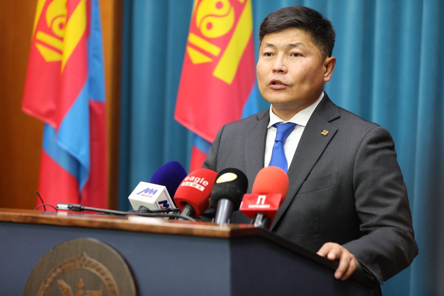 Х.Нямбаатар: Айл өрхүүдэд хийн болон цахилгаан халаагуур сонголтоор тавьж, хэрэглээний зардлаас сар бүр 100,000 төгрөг хөнгөлнө