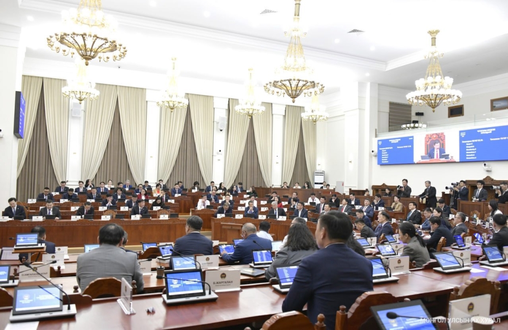 Монгол Улсын Ерөнхий сайдаар Улсын Их Хурлын гишүүн Н.Учралыг томиллоо