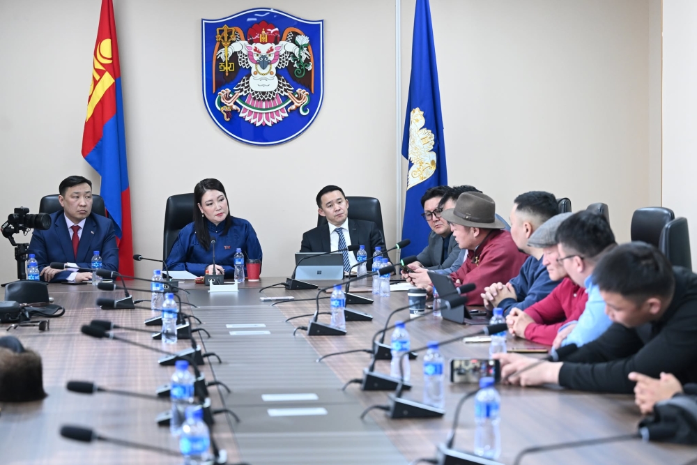 Өв соёлоо хамгаалж, морин уралдааныг нэгдсэн стандарттай болгох асуудлаар уяачдын төлөөлөлтэй уулзлаа