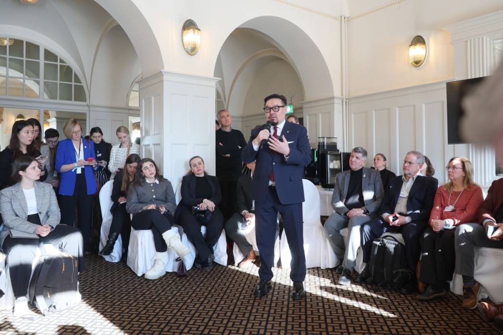 Г.ЗАНДАНШАТАР: СУРАГЧ БҮРИЙН ОНЦЛОГТ НИЙЦҮҮЛСЭН, ХИЙМЭЛ ОЮУНД СУУРИЛСАН “ТУСЛАХ БАГШ” ХӨГЖҮҮЛЖ БАЙНА