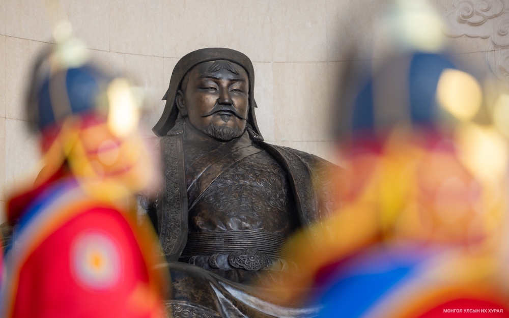Их Эзэн Чингис хааны хөшөөнд хүндэтгэл үзүүлж, “Монгол бахархлын өдөр”-ийн ёслолд оролцлоо