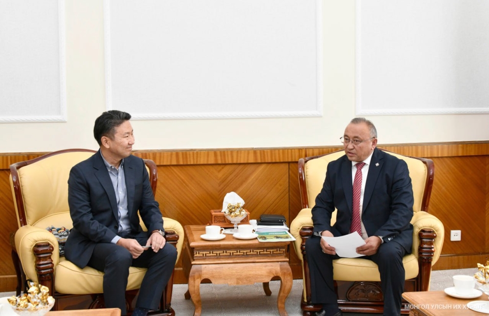 Байнгын хорооны дарга Б.Бейсен Даян дэлхийн ногоон хөгжлийн институтийн Азийн бүсийн дэд захирал Жасон Лиг хүлээн авч уулзлаа