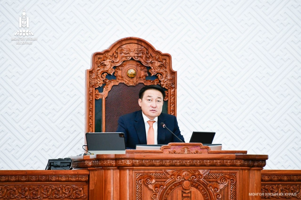 Монгол Улсын 2026 оны төсвийн төслүүдийн нэг дэх хэлэлцүүлэг үргэлжилж байна